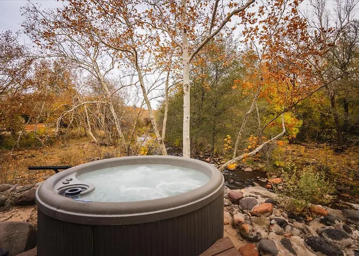 Cozy With Private Creek Access