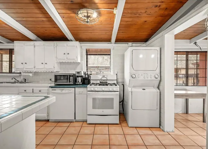 Cozy With Private Creek Access Holiday home *