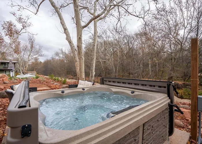 Cozy With Private Creek Access Holiday home