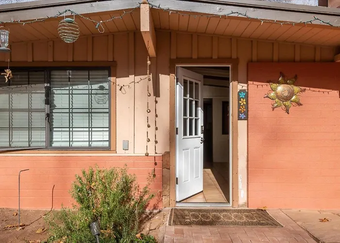 Cozy With Private Creek Access * Sedona